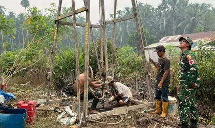 Didampingi Tim Kesehatan, Satgas TMMD Kebut Pengeboran Sumur Bor Titik 3 Demi Kualitas Sanitasi Warga
